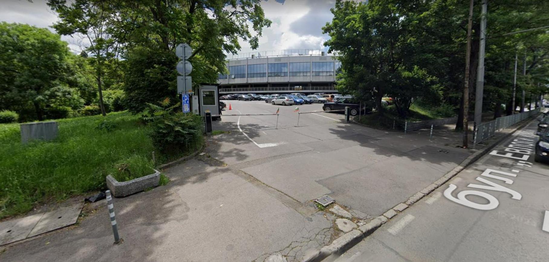 Bofo Free Parking Spot Apartemen Sofia